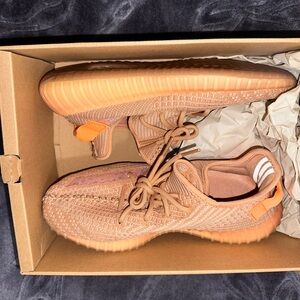 Men's Yeezy Boost 350 V2 Clay sneakers
